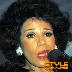 Shirley&nbsp;Bassey&nbsp;lookalike